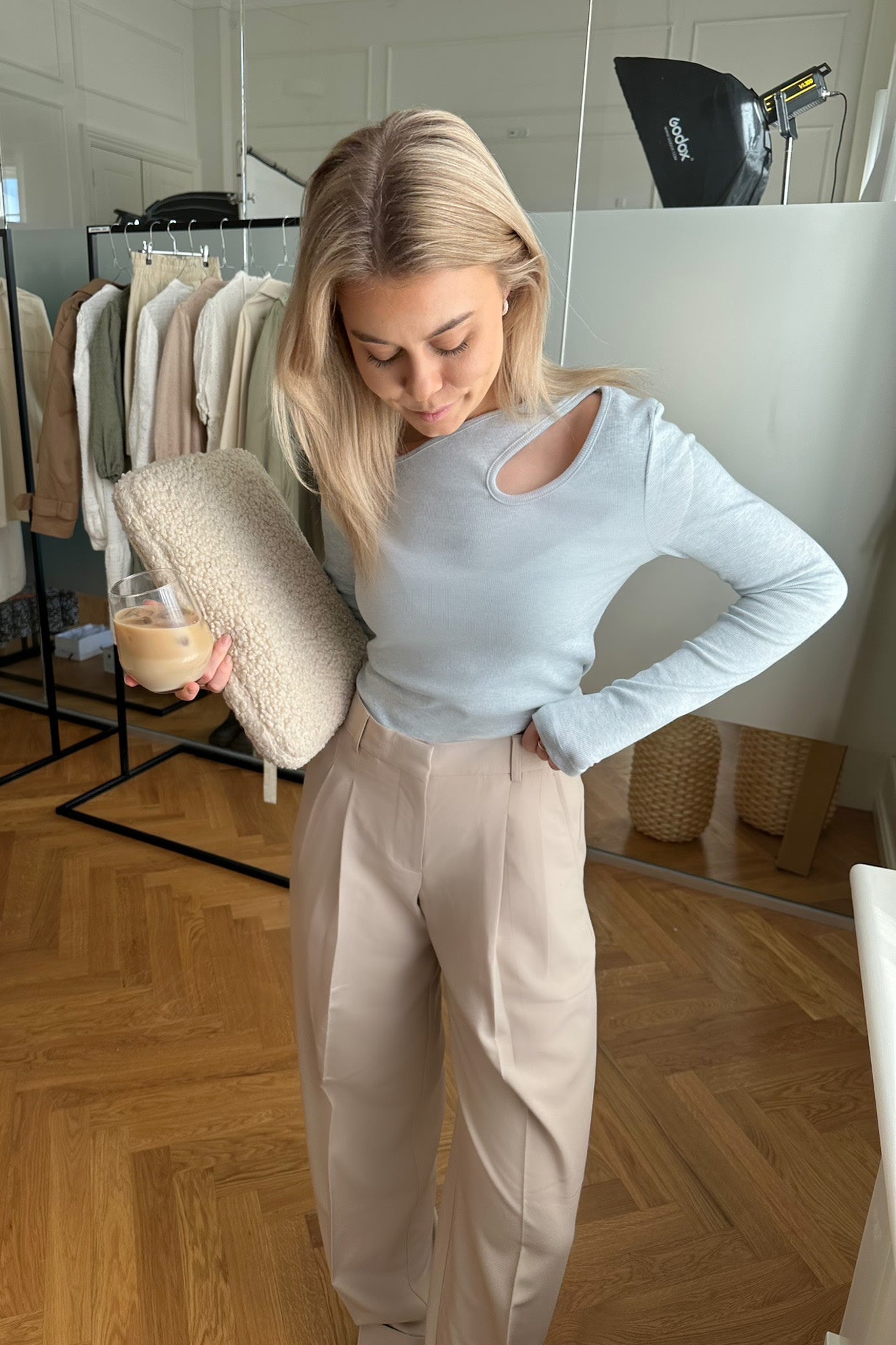 S - 168cm