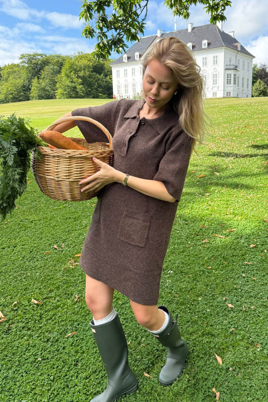 SifIC Stickad Klänning - Mörkbrun