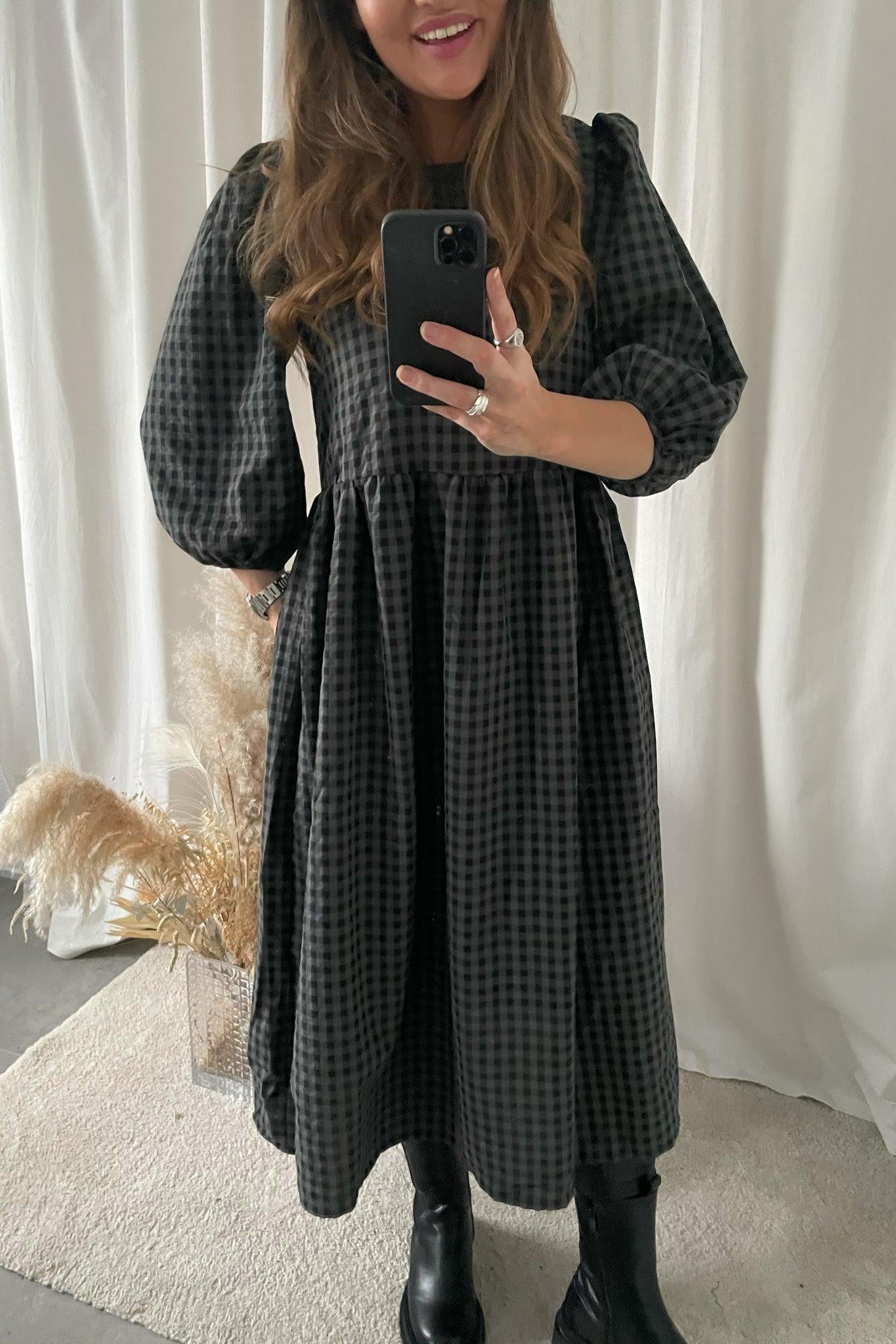 Aminni O-Neck 3/4 Midi Dress - Green - se.byic.com