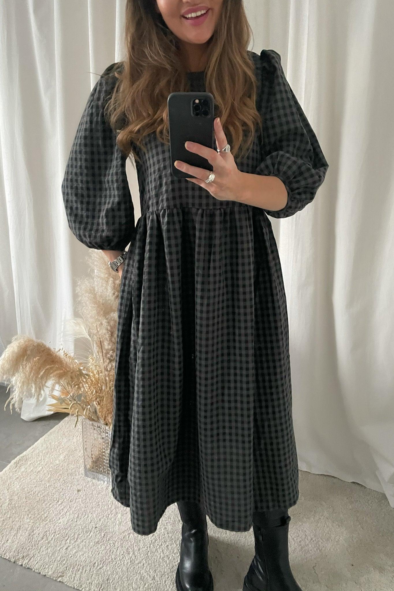 Aminni O-Neck 3/4 Midi Dress - Green - se.byic.com
