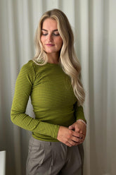 Freya Blus - Mörkgrön - se.byic.com