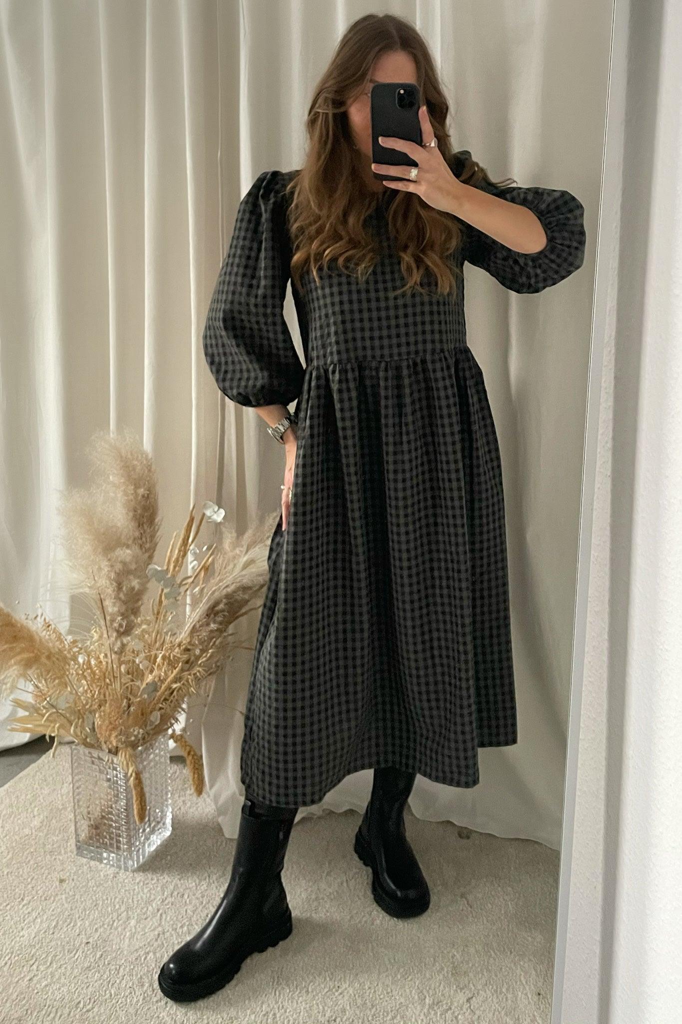 Aminni O-Neck 3/4 Midi Dress - Green - se.byic.com