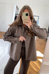 Jamie Oversized Skjorta (Preorder del. week 7) - Brun - se.byic.com