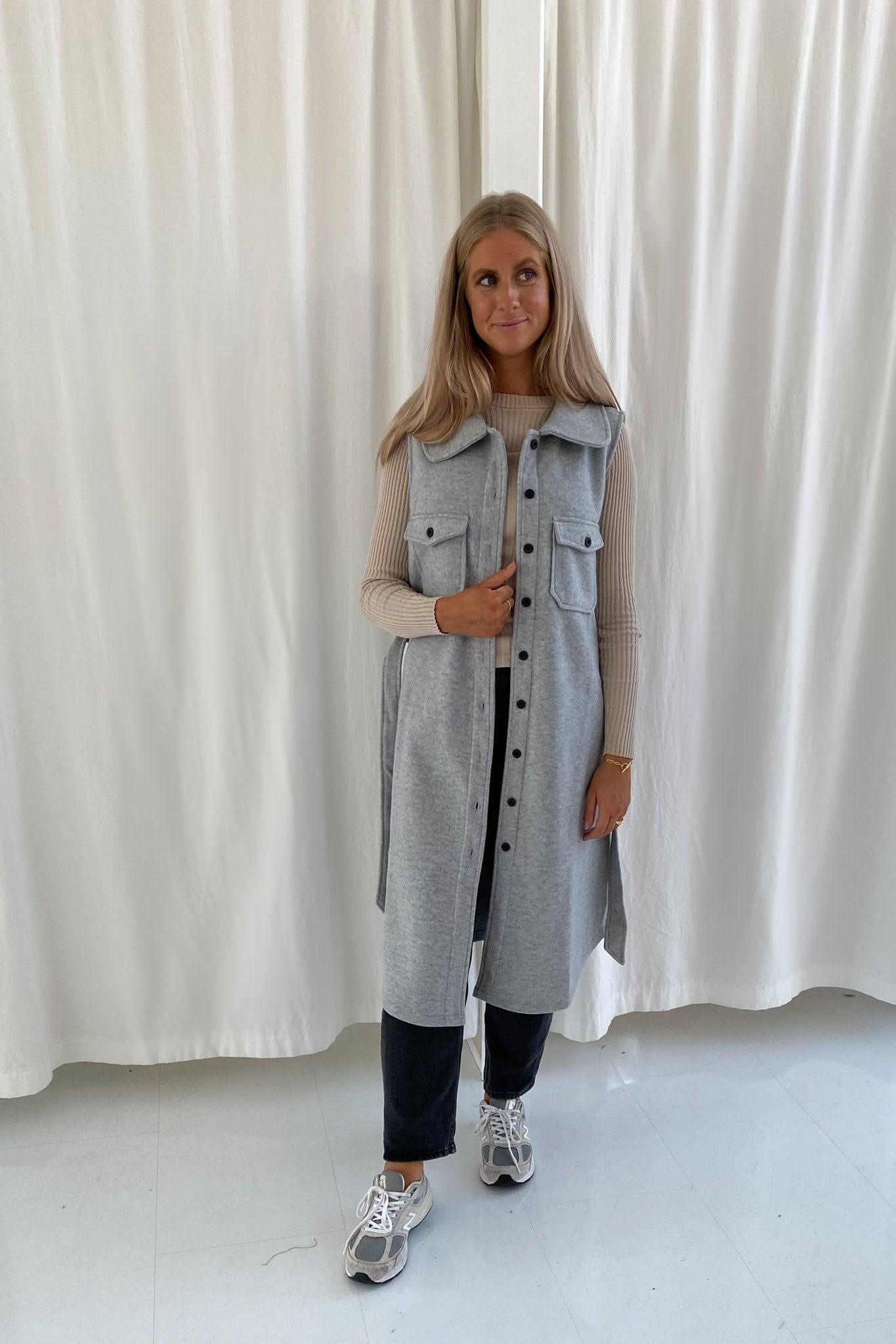 Emmy Vest - Light Grey - se.byic.com